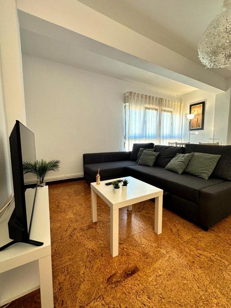 Apartamento Soleado Para 8 Personas En Santoña Esterno foto