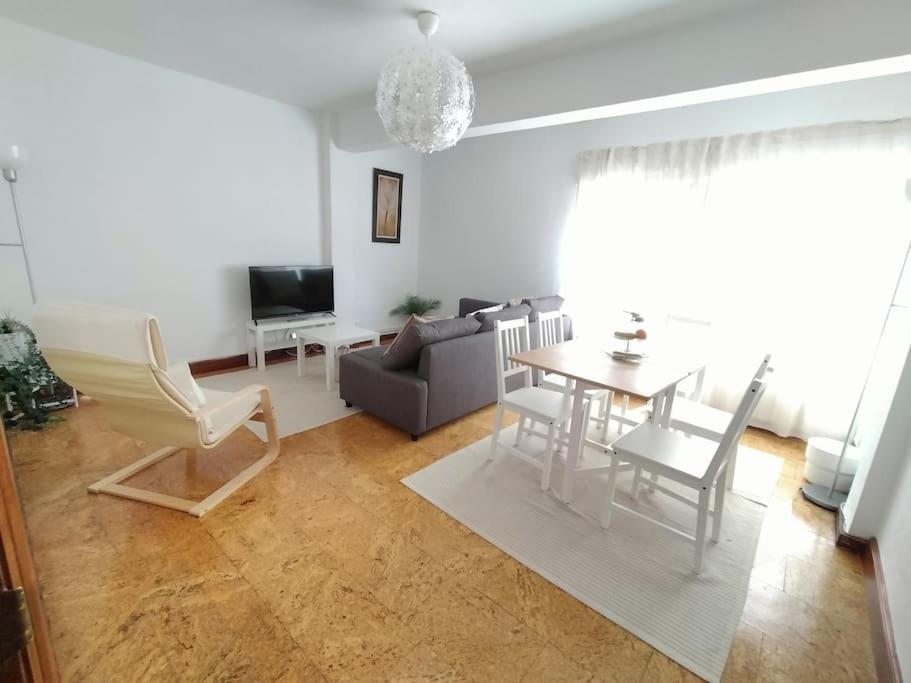 Apartamento Soleado Para 8 Personas En Santoña Esterno foto